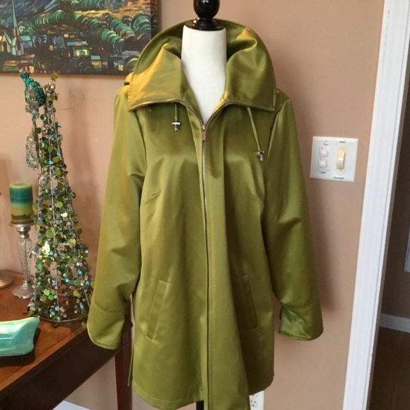 dennis basso Jackets & Blazers - Dennis Basso apple water resistance coat